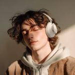 Mcdodo HP-5820 T03 Series 
ANC Doubly-fed Noise-Cancelling Over-ear Bluetooth Headphone Beige