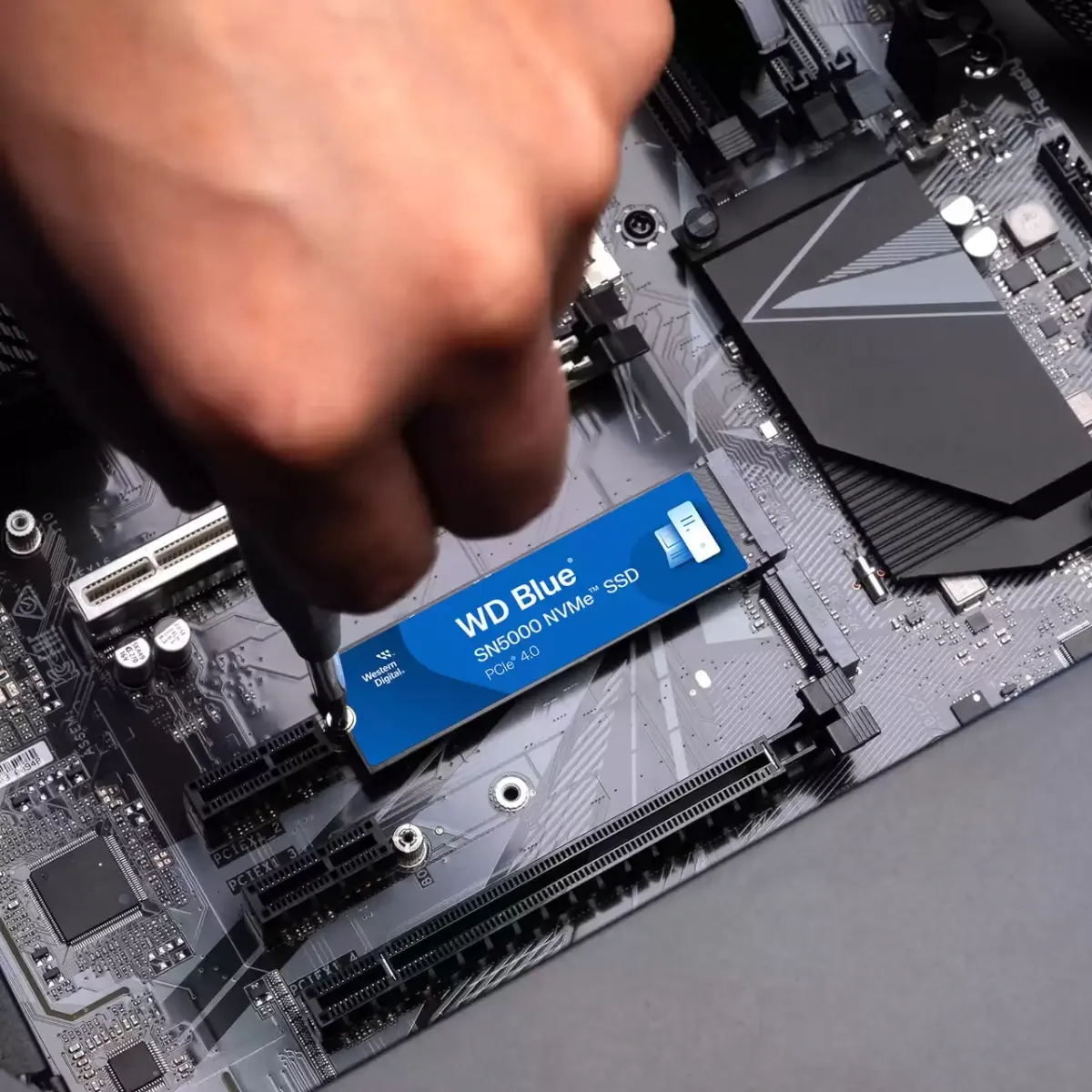 WD Blue SN5100 WDS500G5B0E 500GB Solid State Drive M.2 2280